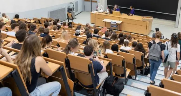 Se faire des amis à l'université : comment bien s'intégrer à la fac